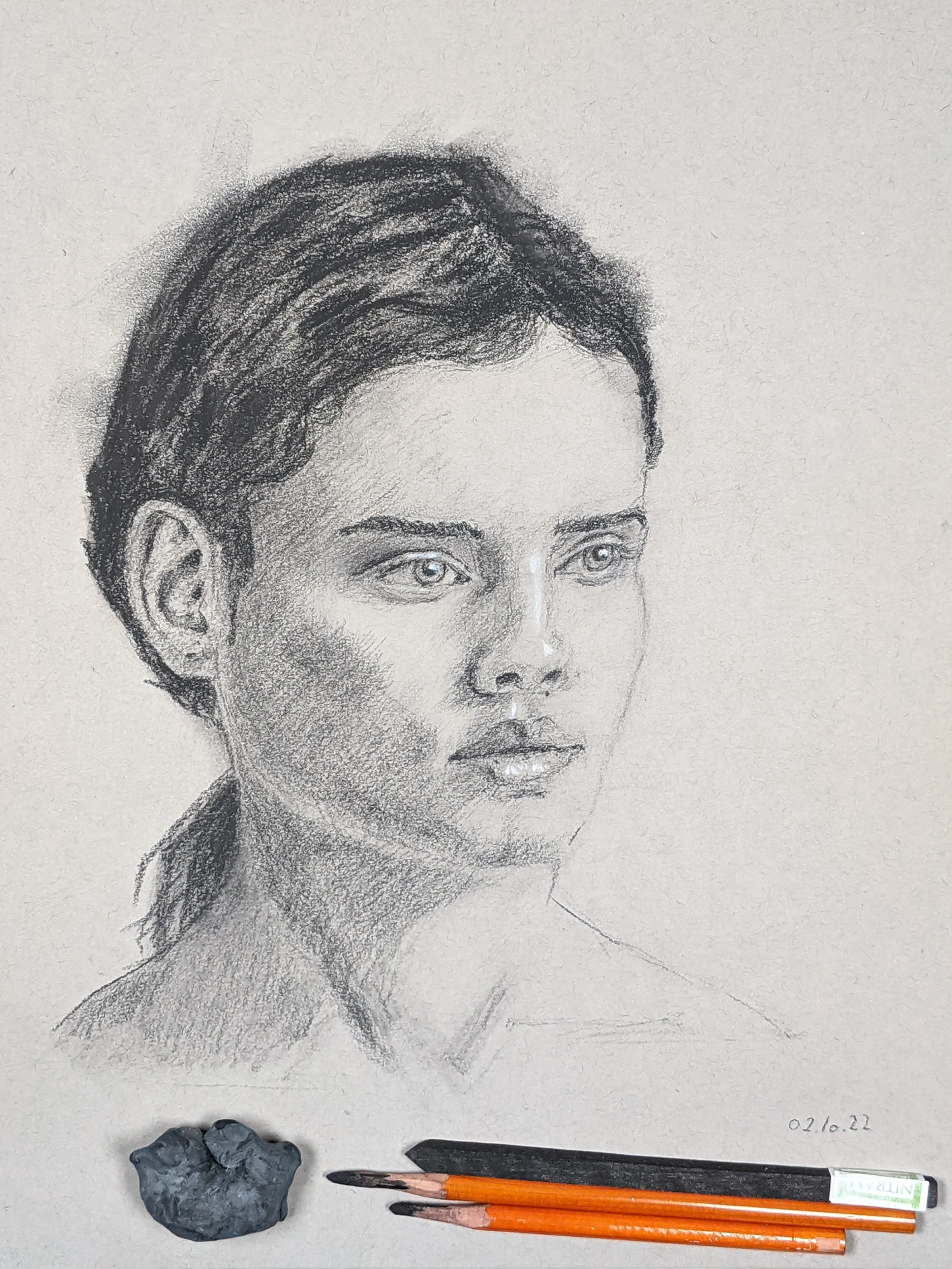 Kohlezeichnung Portrait einer jungen Frau