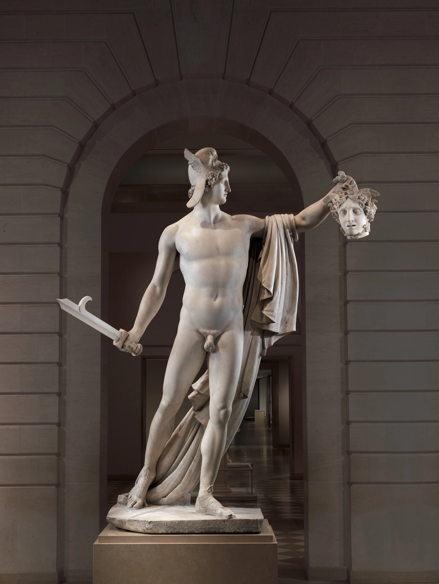"Perseus mit dem Haupt der Medusa": Symbole des Klassizismus